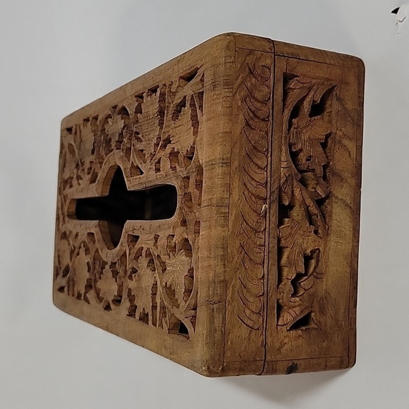 Vintage Mid-Century Carved Wooden Hinged Tissue Box Holder - Picture 6 of 13
